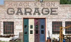 Fassade einer alten Werkstatt 