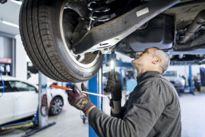 Durchgeführter Service eines Fachmanns in der Werkstatt