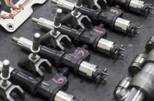 Neue Injektoren für die Reparatur in der Werkstatt