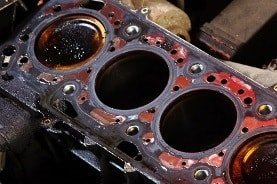 Nahaufnahme der Zylinderkopfdichtung, die zu wechseln ist